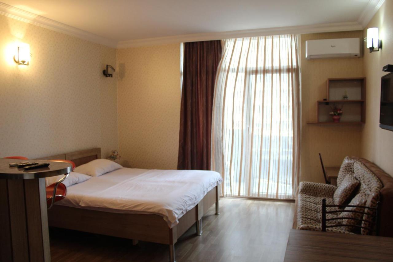 Orbi Lux Apartment 巴统 外观 照片