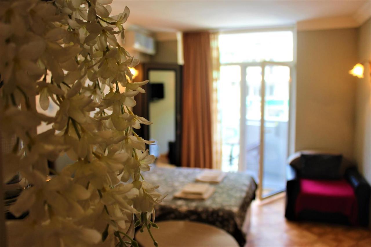 Orbi Lux Apartment 巴统 外观 照片