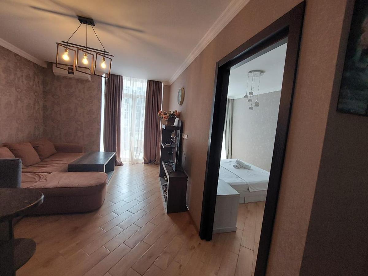 Orbi Lux Apartment 巴统 外观 照片